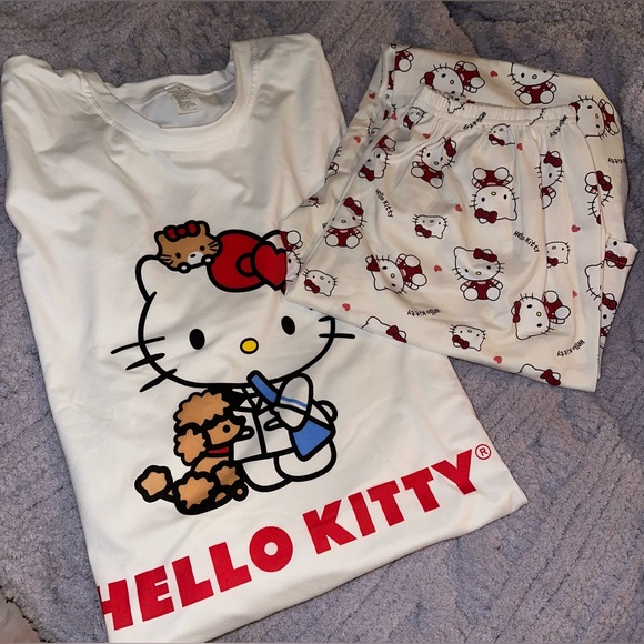 Sanrio Other - Super Soft Hello Kitty PJ Set